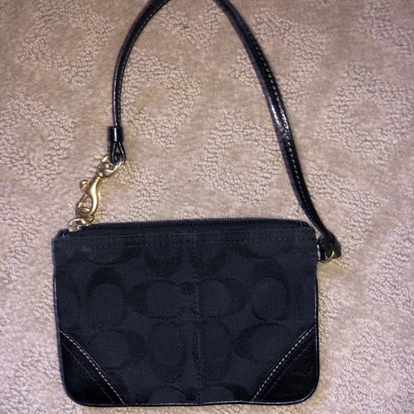 Coach wristlet - Picture 2 of 5